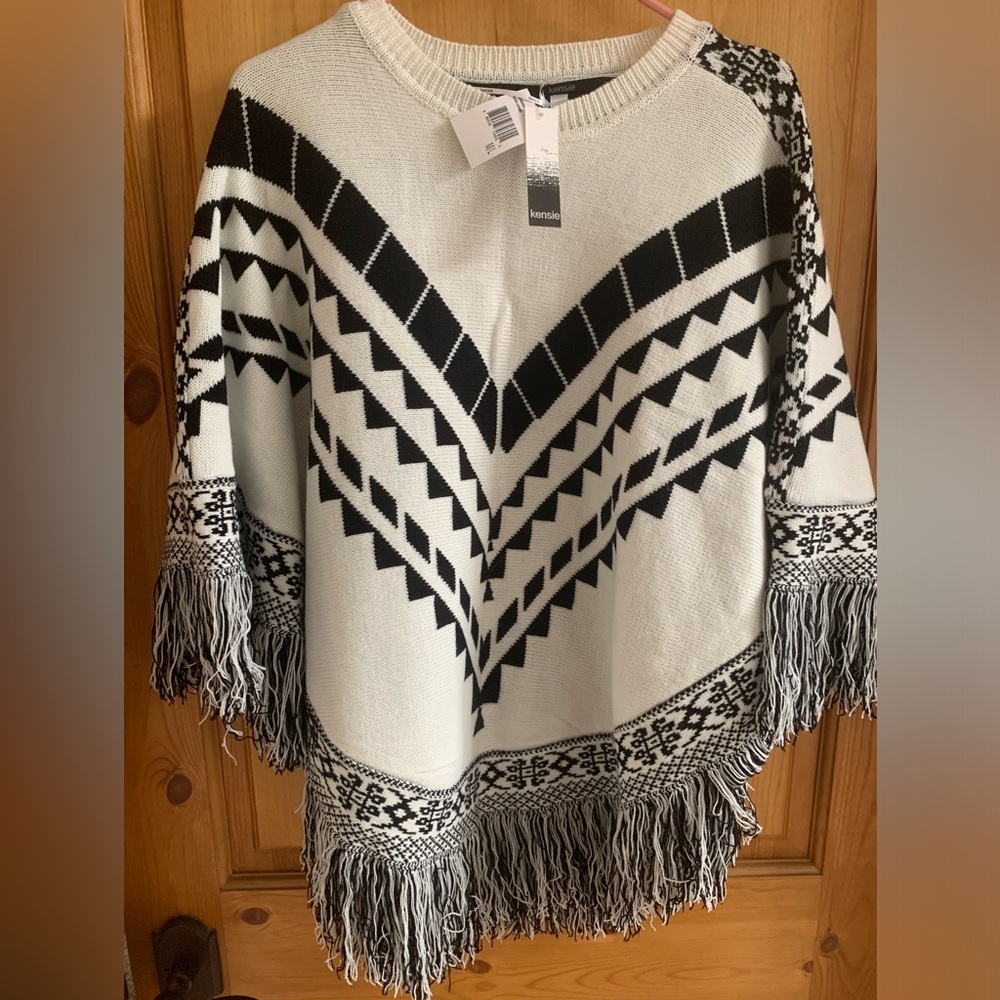 KENSIE BLACK IVORY PONCHO SWEATER